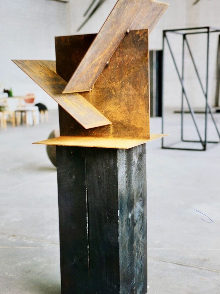 Schütte I | Metall, Holz | 1993